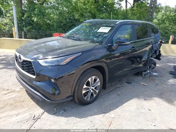 5TDKDRBH2TS612190 2026 TOYOTA HIGHLANDER - Image 2