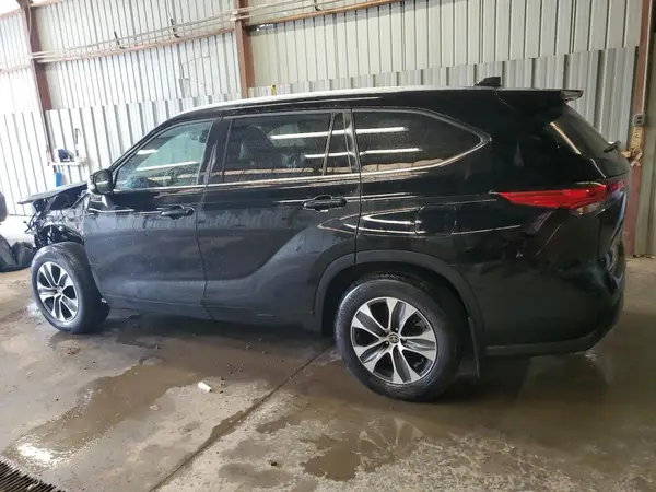 5TDKDRBH3PS001526 2023 TOYOTA HIGHLANDER - Image 2