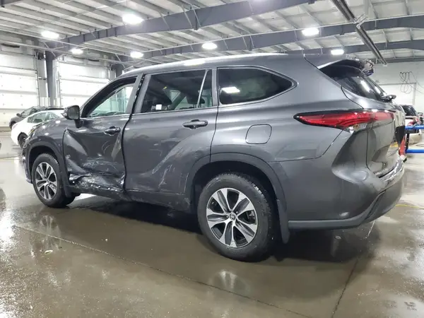 5TDKDRBH3PS005544 2023 TOYOTA HIGHLANDER - Image 2