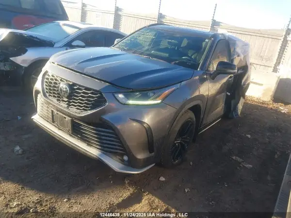 5TDKDRBH3PS013255 2023 TOYOTA HIGHLANDER - Image 2