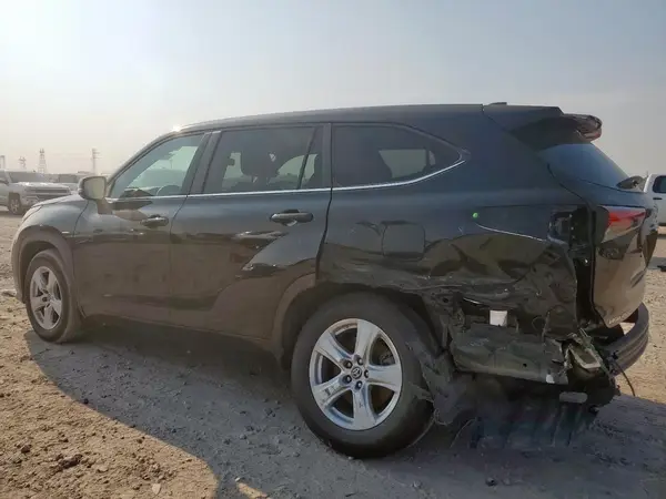 5TDKDRBH3PS013806 2023 TOYOTA HIGHLANDER - Image 2