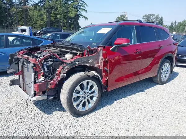5TDKDRBH3PS017774 2023 TOYOTA HIGHLANDER - Image 2