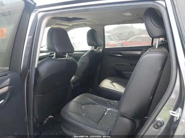 5TDKDRBH3PS021355 2023 TOYOTA HIGHLANDER - Image 8