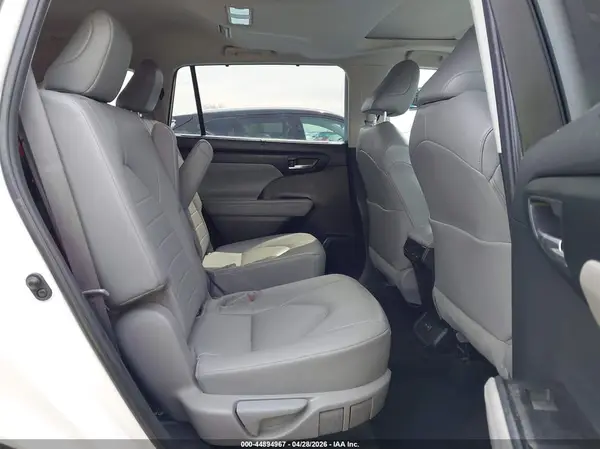 5TDKDRBH3PS022215 2023 TOYOTA HIGHLANDER - Image 8