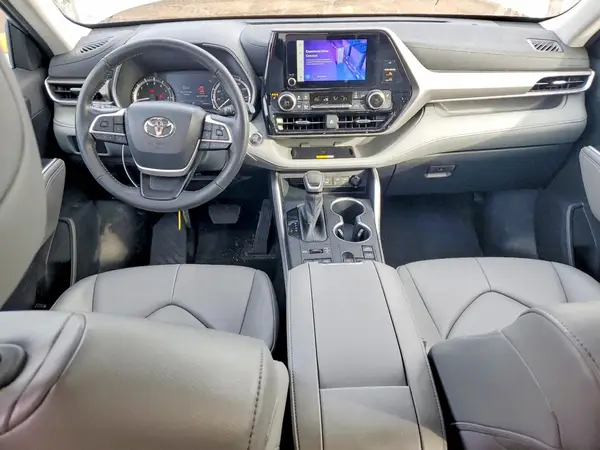 5TDKDRBH3PS023073 2023 TOYOTA HIGHLANDER - Image 8