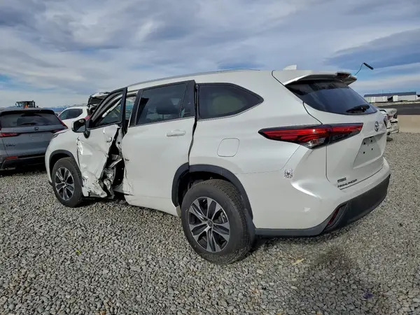 5TDKDRBH3PS023526 2023 TOYOTA HIGHLANDER - Image 2