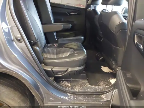 5TDKDRBH3PS026278 2023 TOYOTA HIGHLANDER - Image 8