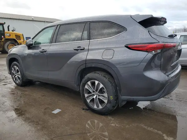 5TDKDRBH3PS027513 2023 TOYOTA HIGHLANDER - Image 2