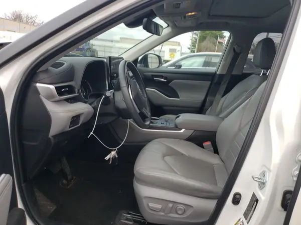 2023 TOYOTA HIGHLANDER auction photo 7