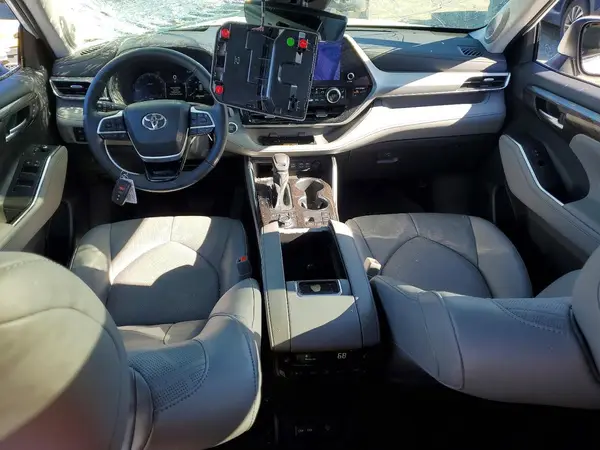 5TDKDRBH3PS034848 2023 TOYOTA HIGHLANDER - Image 8