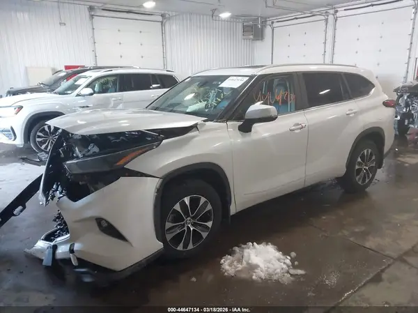 5TDKDRBH3PS043498 2023 TOYOTA HIGHLANDER - Image 2