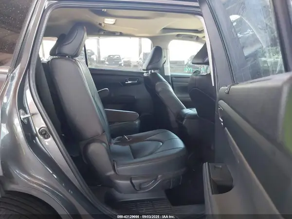 5TDKDRBH3PS044697 2023 TOYOTA HIGHLANDER - Image 8