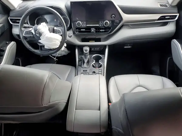 5TDKDRBH3PS045526 2023 TOYOTA HIGHLANDER - Image 8