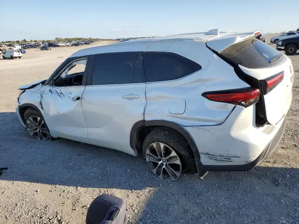 5TDKDRBH3PS045753 2023 TOYOTA HIGHLANDER - Image 2