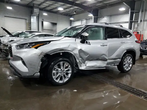5TDKDRBH3PS046188 2023 TOYOTA HIGHLANDER - Image 1