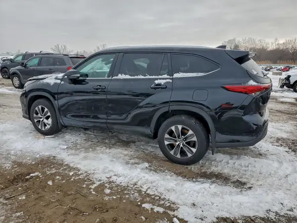 5TDKDRBH3PS502089 2023 TOYOTA HIGHLANDER - Image 2