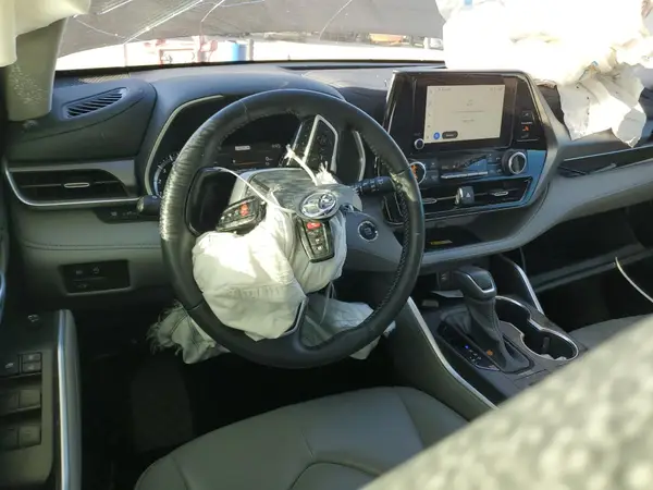 5TDKDRBH3PS505252 2023 TOYOTA HIGHLANDER - Image 8
