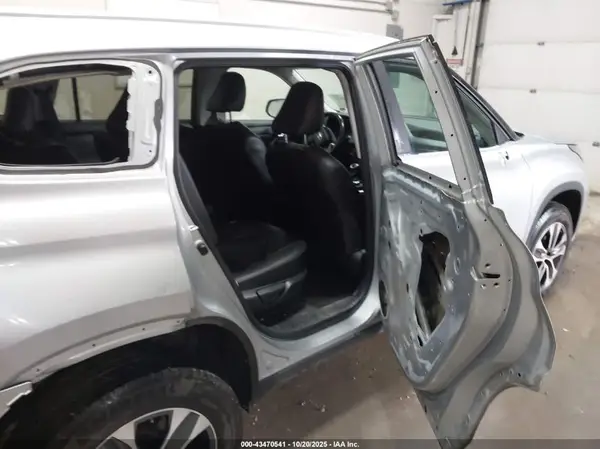 5TDKDRBH3PS508216 2023 TOYOTA HIGHLANDER - Image 8