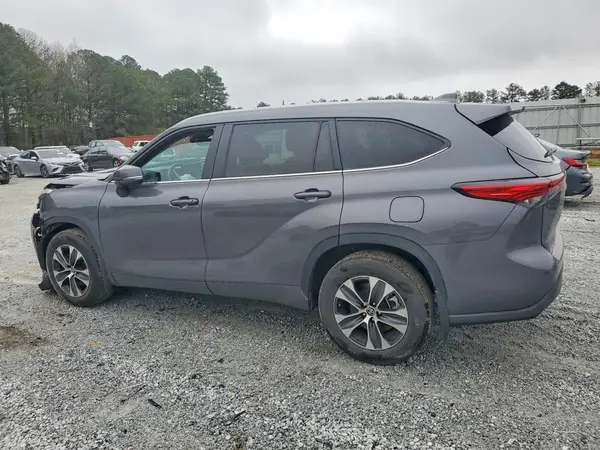5TDKDRBH3PS511343 2023 TOYOTA HIGHLANDER - Image 2