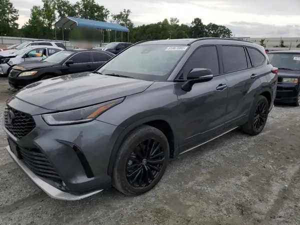5TDKDRBH3PS513058 2023 TOYOTA HIGHLANDER - Image 2