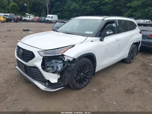 5TDKDRBH3PS513352 2023 TOYOTA HIGHLANDER - Image 2