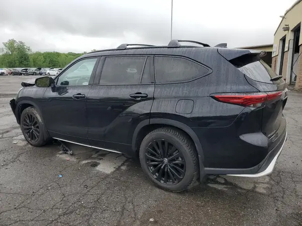 5TDKDRBH3PS514078 2023 TOYOTA HIGHLANDER - Image 2