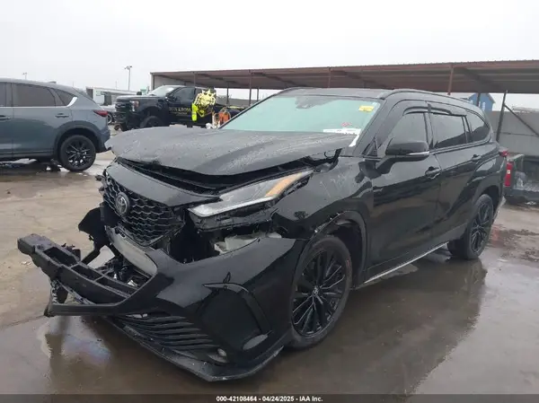 5TDKDRBH3RS537184 2024 TOYOTA HIGHLANDER - Image 2
