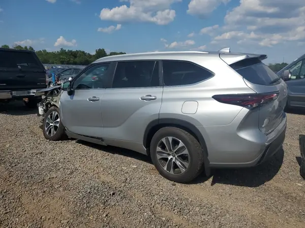 5TDKDRBH3RS541526 2024 TOYOTA HIGHLANDER - Image 2