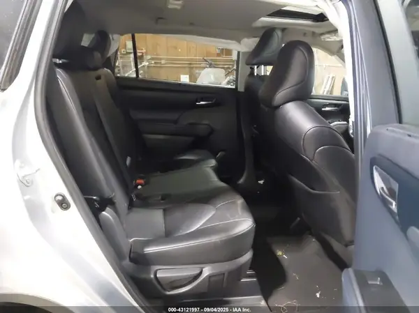 5TDKDRBH3RS547486 2024 TOYOTA HIGHLANDER - Image 8