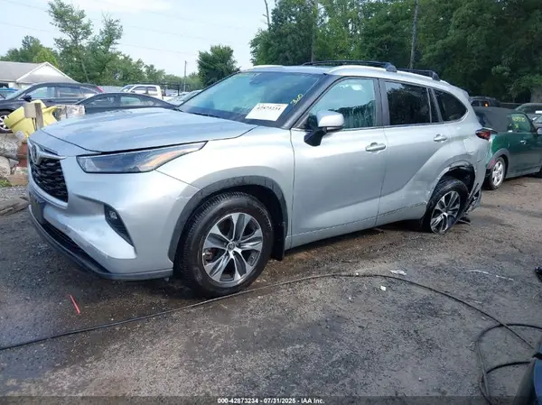 5TDKDRBH3RS554759 2024 TOYOTA HIGHLANDER - Image 2