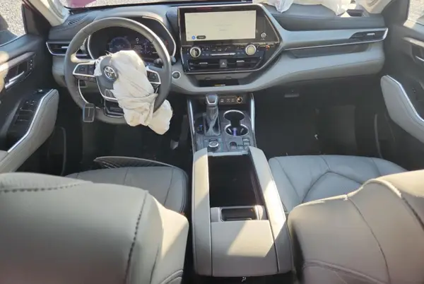 5TDKDRBH3RS555216 2024 TOYOTA HIGHLANDER - Image 8