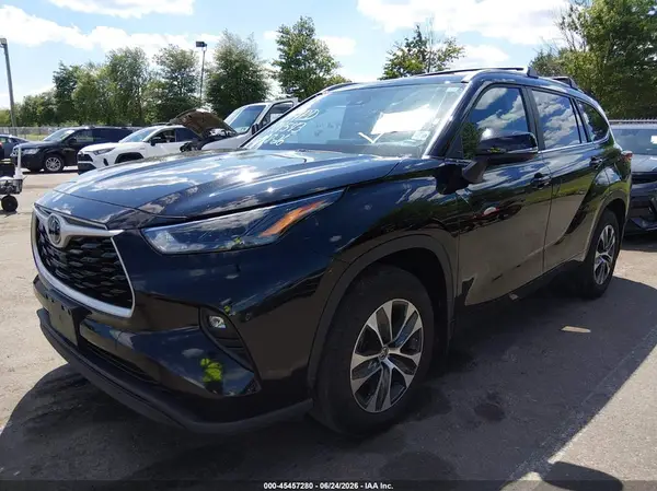 5TDKDRBH3RS558505 2024 TOYOTA HIGHLANDER - Image 2