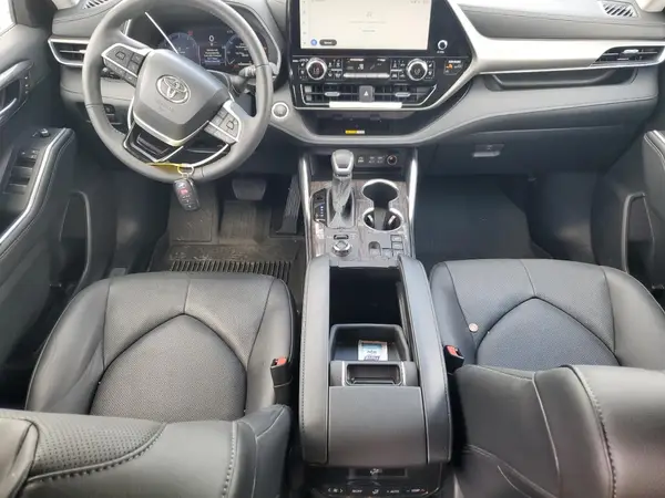 5TDKDRBH3RS560383 2024 TOYOTA HIGHLANDER - Image 8
