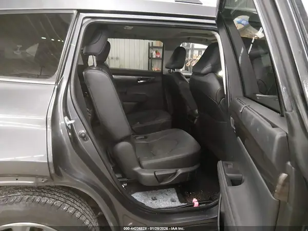5TDKDRBH3RS567253 2024 TOYOTA HIGHLANDER - Image 8