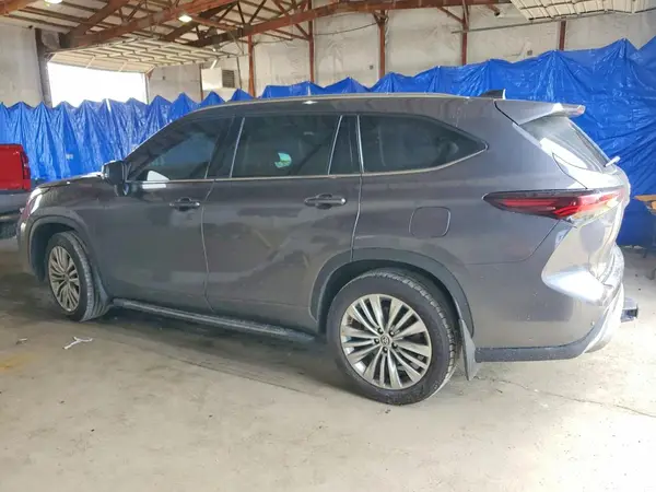 5TDKDRBH3RS574378 2024 TOYOTA HIGHLANDER - Image 2