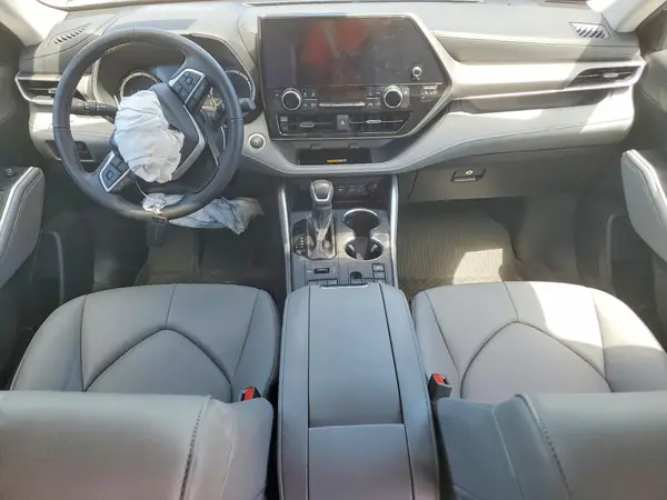 5TDKDRBH3RS574459 2024 TOYOTA HIGHLANDER - Image 8