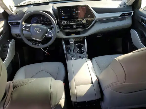 5TDKDRBH3SS580929 2025 TOYOTA HIGHLANDER - Image 8