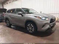 5TDKDRBH3SS588268 2025 TOYOTA HIGHLANDER