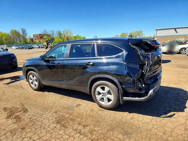 5TDKDRBH3SS589596 2025 TOYOTA HIGHLANDER - Image 2
