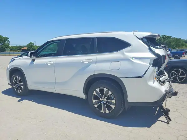 5TDKDRBH3TS599899 2026 TOYOTA HIGHLANDER - Image 2