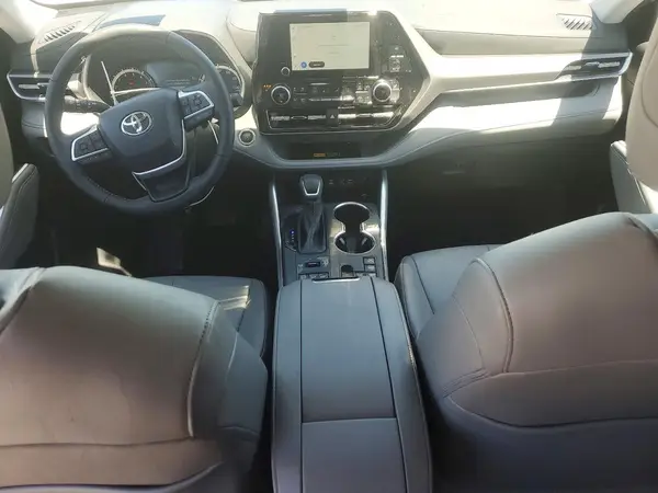 5TDKDRBH3TS599899 2026 TOYOTA HIGHLANDER - Image 8