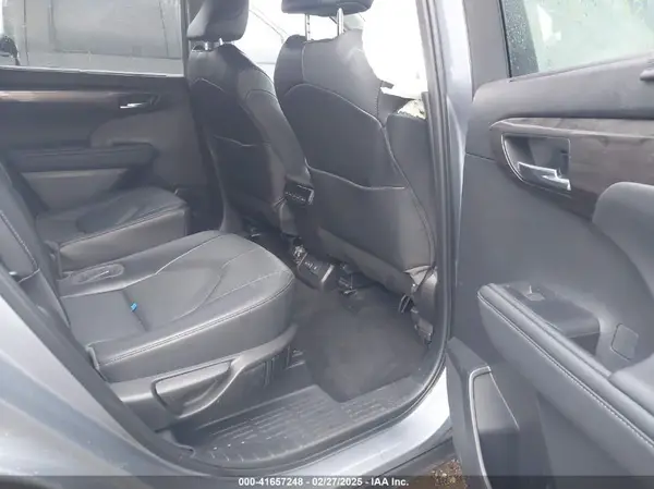 5TDKDRBH4PS003270 2023 TOYOTA HIGHLANDER - Image 8