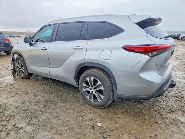 5TDKDRBH4PS006377 2023 TOYOTA HIGHLANDER - Image 2
