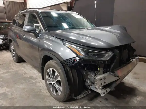 5TDKDRBH4PS009022 2023 TOYOTA HIGHLANDER - Image 1