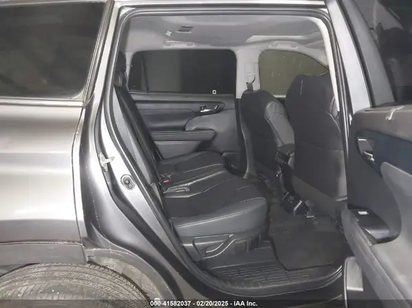 5TDKDRBH4PS009022 2023 TOYOTA HIGHLANDER - Image 8
