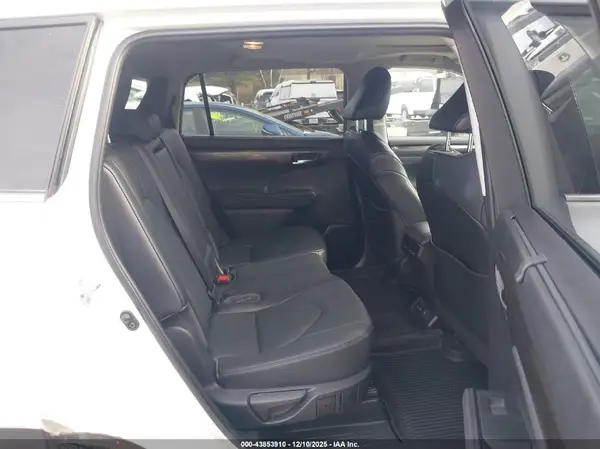 5TDKDRBH4PS012759 2023 TOYOTA HIGHLANDER - Image 8