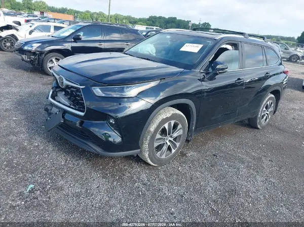 5TDKDRBH4PS015354 2023 TOYOTA HIGHLANDER - Image 2