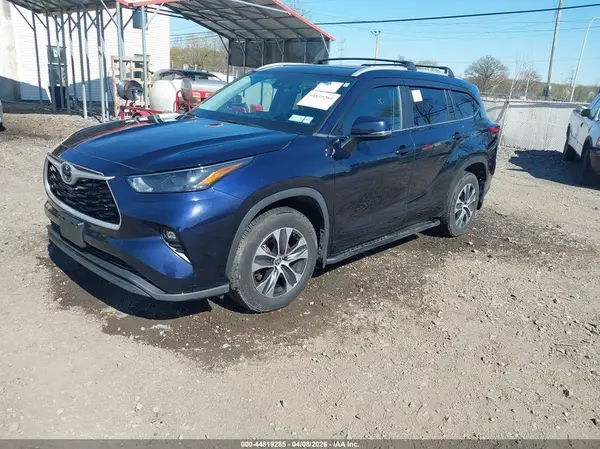 5TDKDRBH4PS017542 2023 TOYOTA HIGHLANDER - Image 2