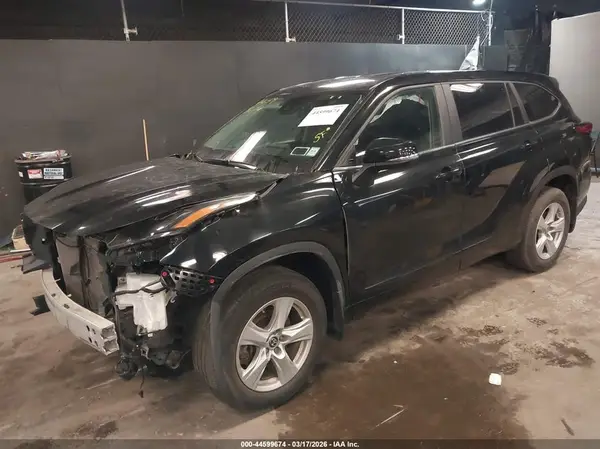 5TDKDRBH4PS020795 2023 TOYOTA HIGHLANDER - Image 2
