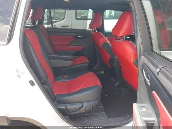 5TDKDRBH4PS021008 2023 TOYOTA HIGHLANDER - Image 8